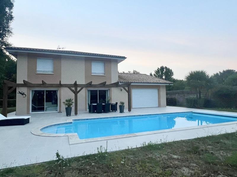 Maison - 185 m² - 6 pièces