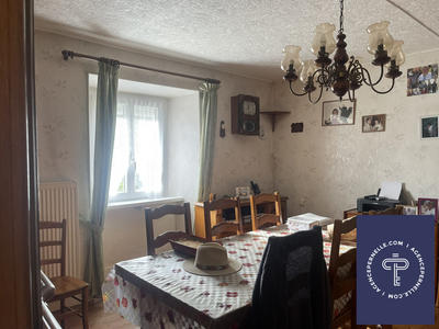 Maison - 150 m² - 8 pièces