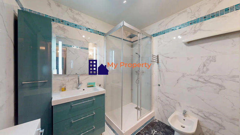 Appartement - 85 m² - 4 pièces