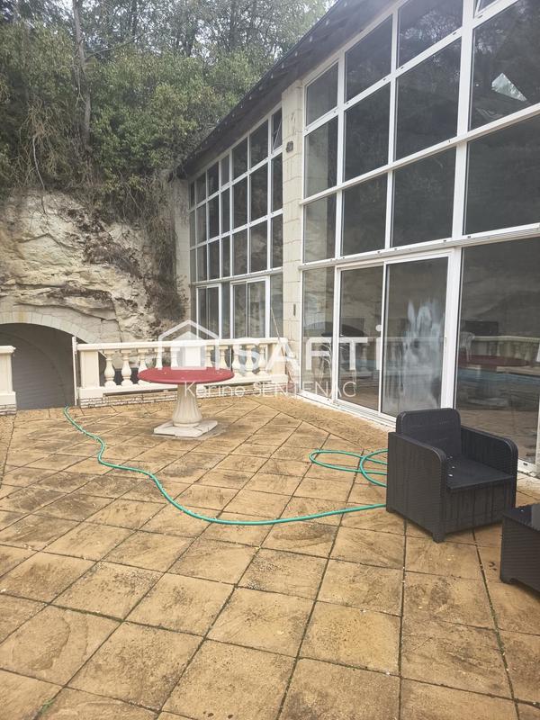 Maison - 283 m² - 8 pièces