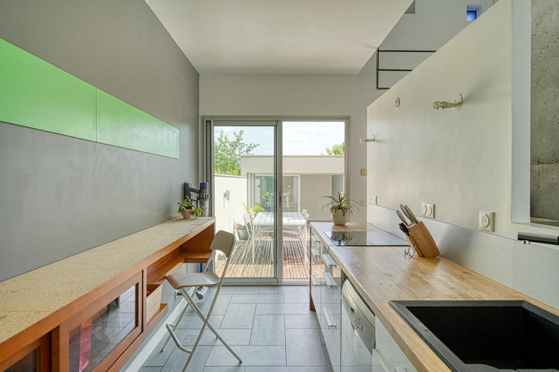 Maison - 97 m² - 5 pièces