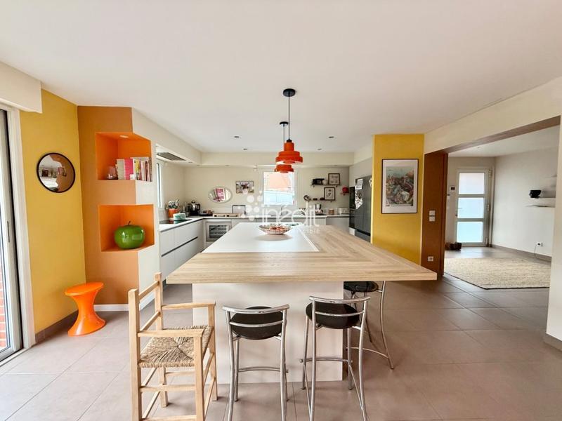 Maison d'architecte - 237 m² - 7 pièces