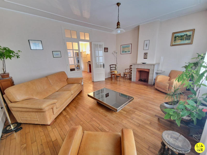 Maison - 141 m² - 6 pièces