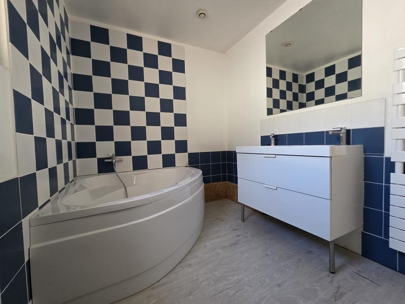 Maison - 82 m² - 4 pièces