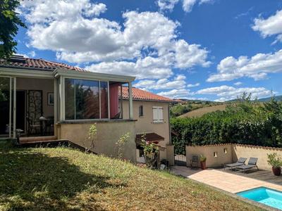 Maison - 200 m² - 6 pièces