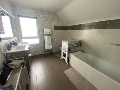 Maison - 89 m² - 5 pièces