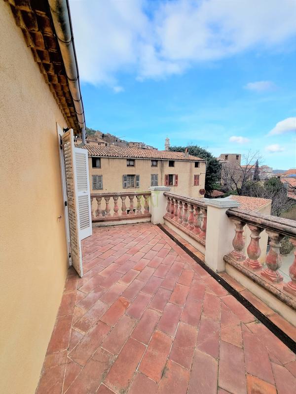 Maison ancienne - 321 m² - 13 pièces