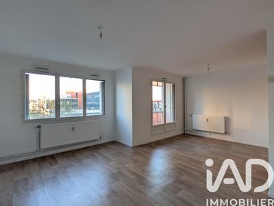 Appartement - 75 m² - 3 pièces