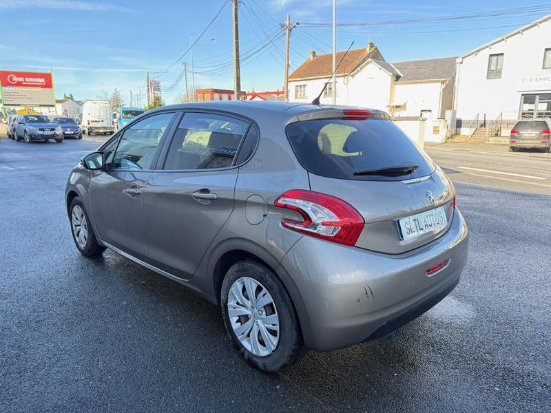 Peugeot 208 1.2 i 82 Ch Style Garantie 12 Mois / Reprise Possible