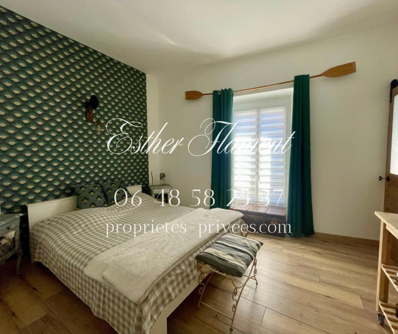 Maison - 397 m² - 10 pièces