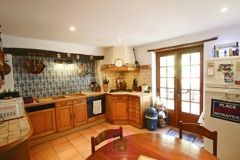 Maison - 315 m² - 8 pièces