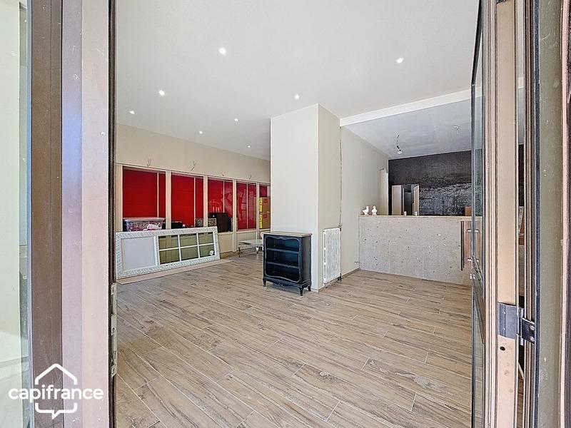 Local commercial - 130 m² - 3 pièces