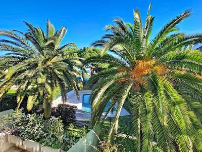 Appartement - 85 m² - 3 pièces