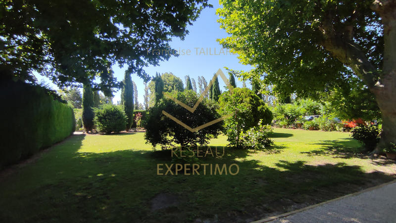 Maison - 223 m² - 12 pièces