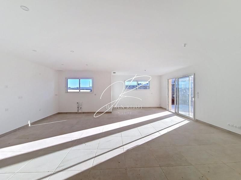 Maison - 99 m² - 4 pièces