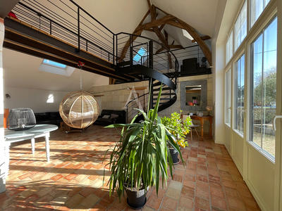 Maison - 212 m² - 7 pièces