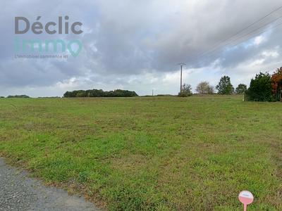 Terrain constructible - 706 m²