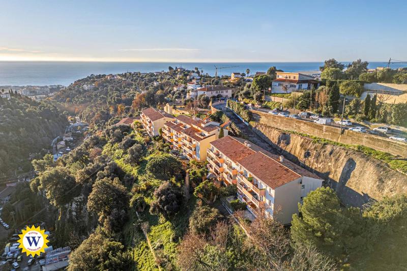 Appartement - 80 m² - 3 pièces