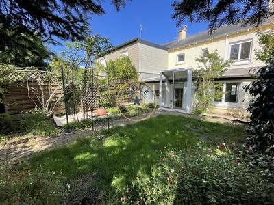 Maison - 94 m² - 5 pièces