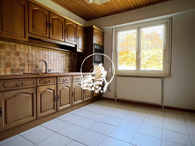 Maison - 99 m² - 4 pièces