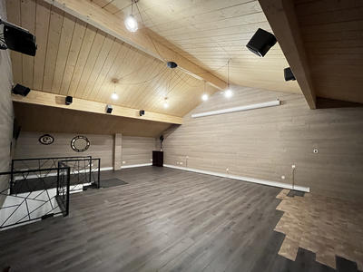 Maison - 362 m² - 8 pièces