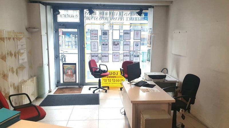 Magasins - 62 m² - 4 pièces