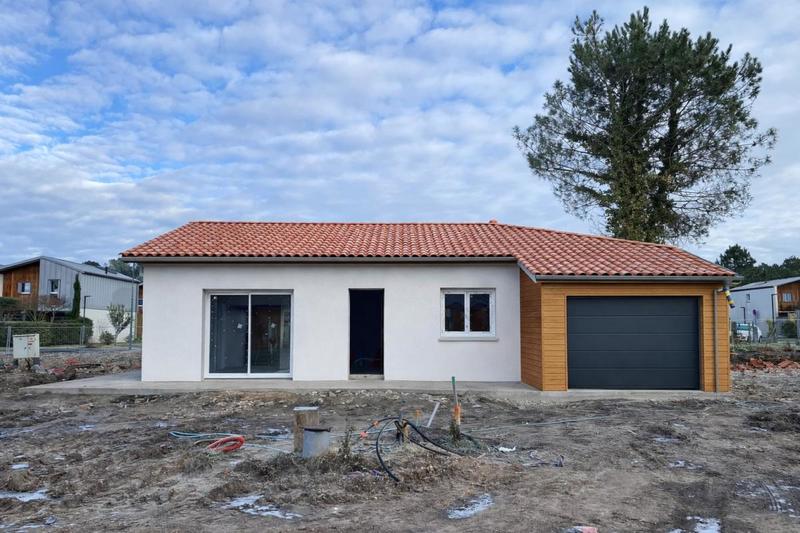 Maison - 85 m² - 4 pièces