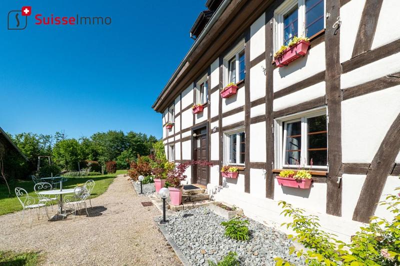 Demeure - 321 m² - 12 pièces