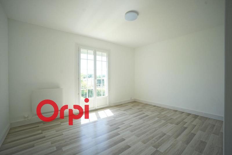 Maison - 225 m² - 7 pièces