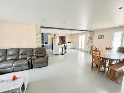 Maison - 160 m² - 8 pièces