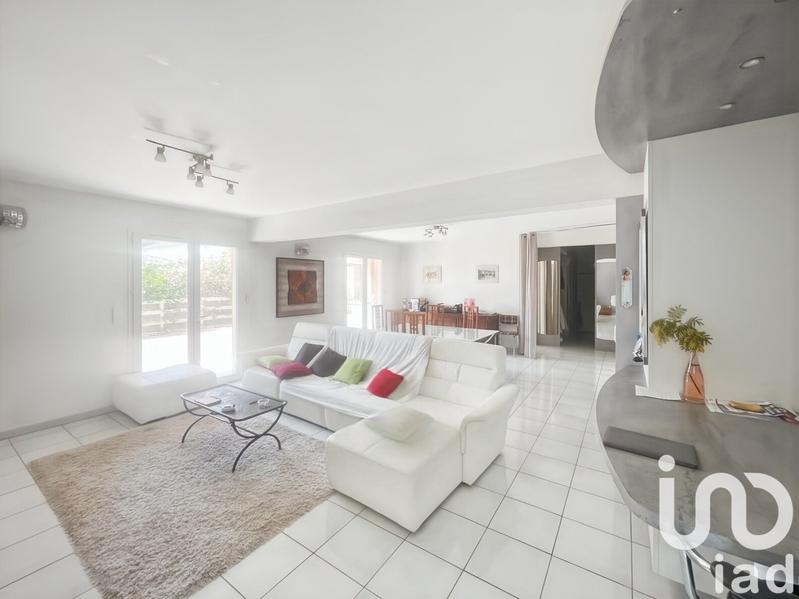 Maison - 176 m² - 8 pièces