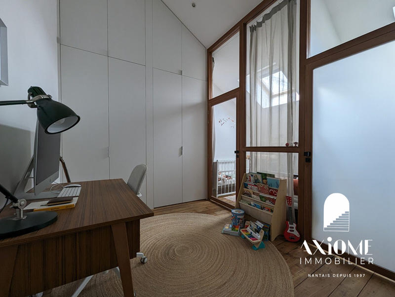 Loft - 80 m² - 3 pièces