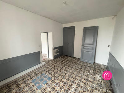 Maison - 186 m² - 7 pièces