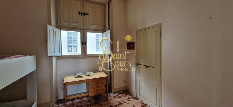 Maison - 234 m² - 8 pièces