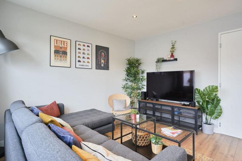 Appartement - 104 m² - 6 pièces