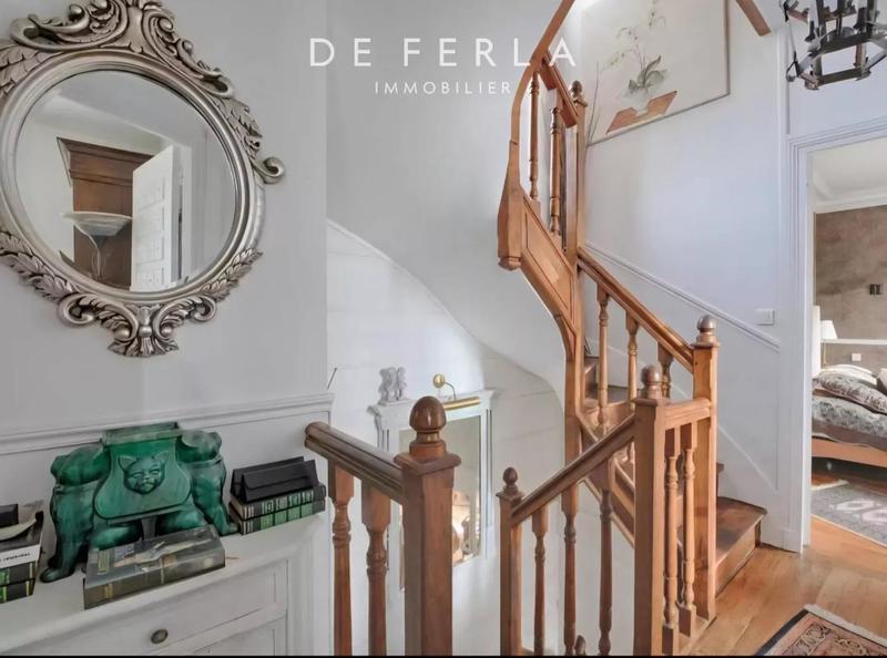 Hôtel particulier - 184 m² - 7 pièces