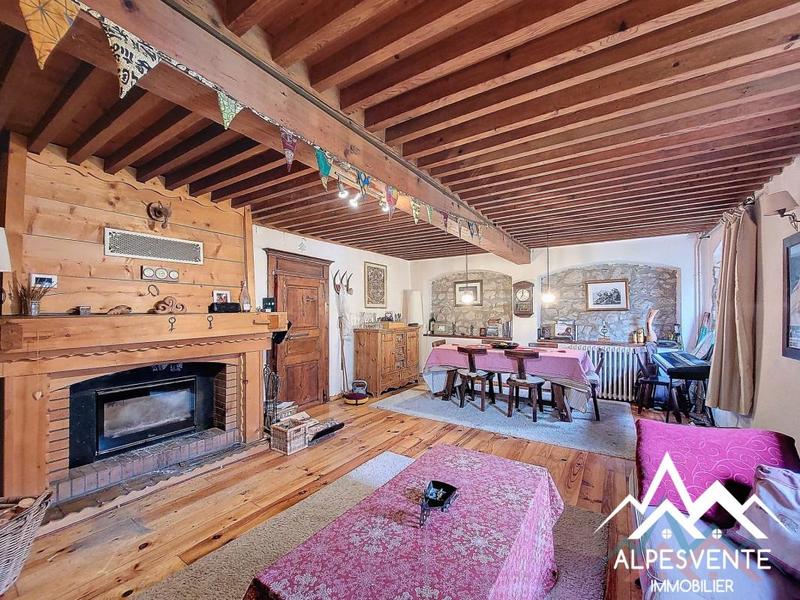 Maison ancienne - 200 m² - 9 pièces