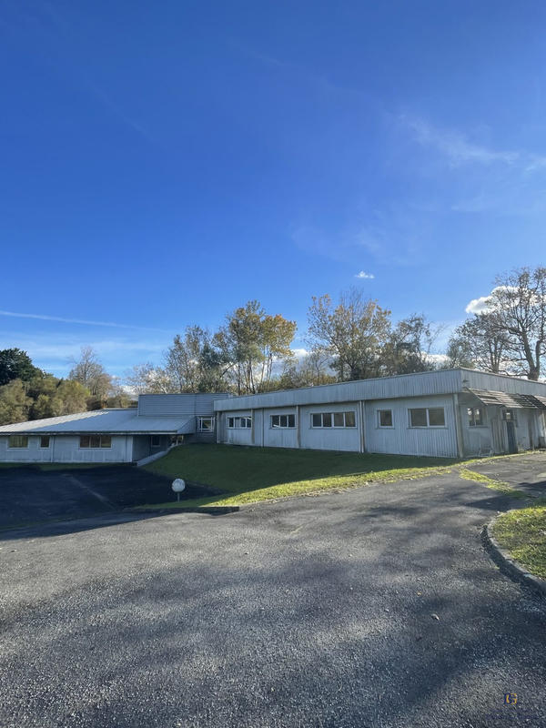 Local d'activités - 655 m²