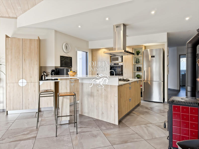 Villa - 168 m² - 8 pièces