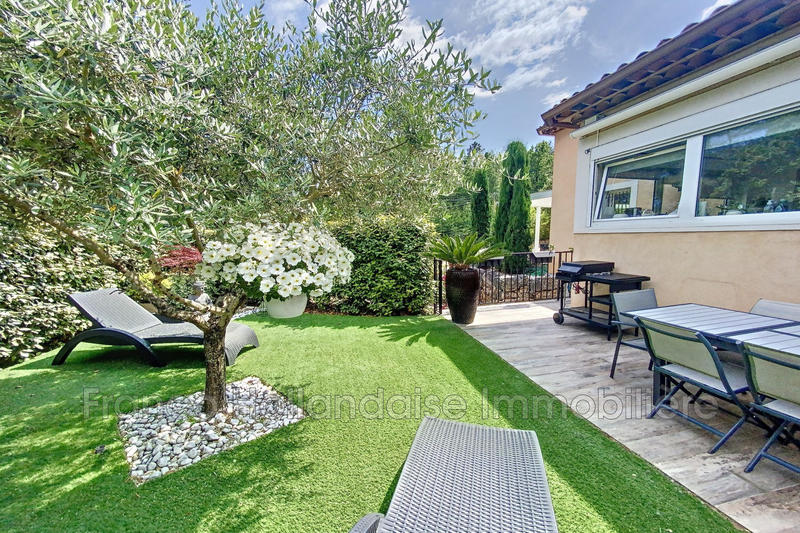 Maison - 324 m² - 10 pièces