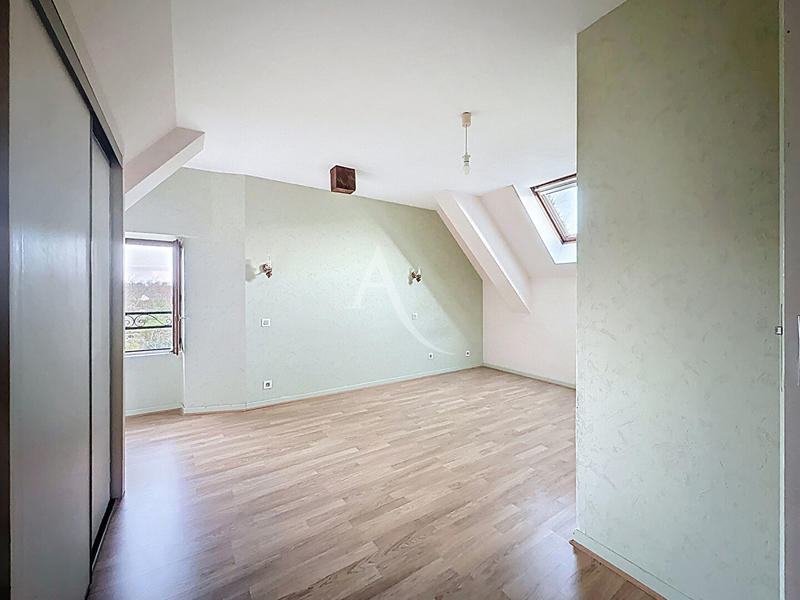 Maison - 139 m² - 6 pièces