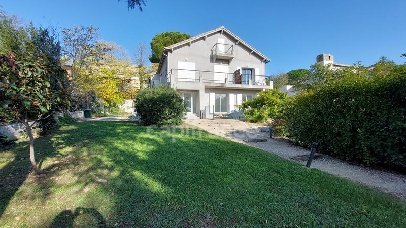 Appartement - 96 m² - 4 pièces