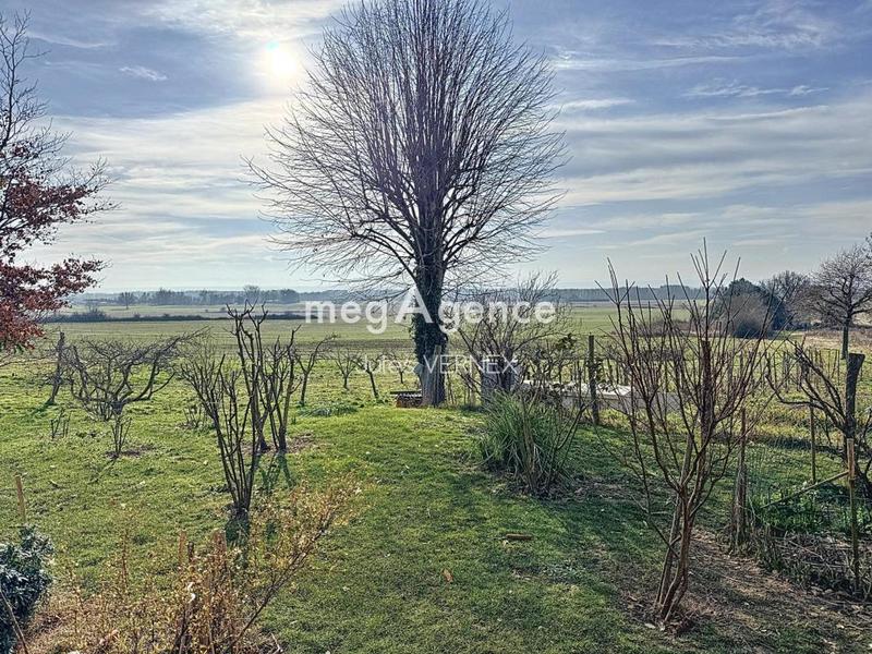 Maison traditionnelle - 243 m² - 6 pièces