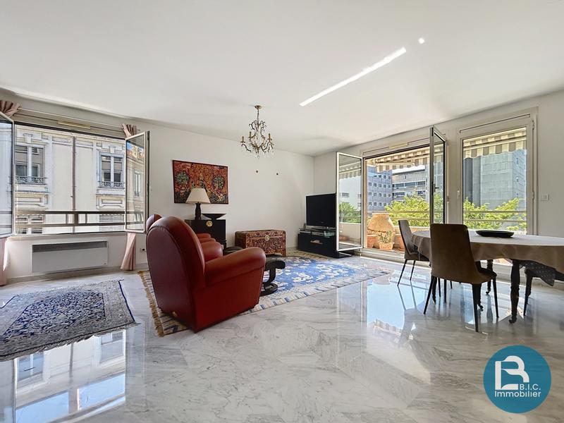 Appartement - 113 m² - 3 pièces