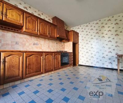 Maison traditionnelle - 125 m² - 6 pièces