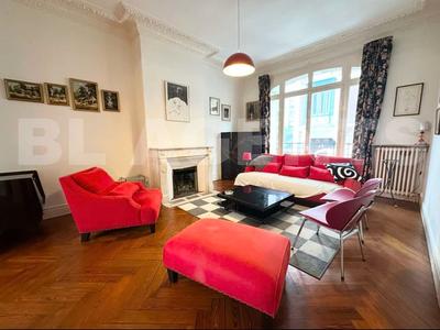 Maison - 309 m² - 12 pièces