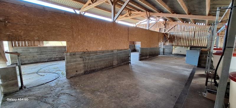 Maison - 460 m² - 2 pièces