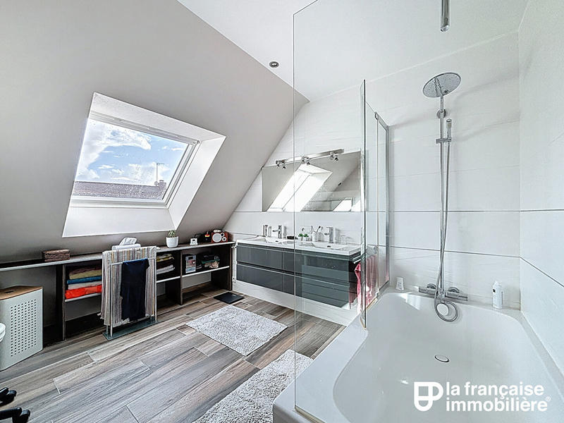 Maison - 145 m² - 6 pièces