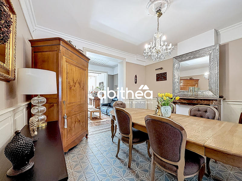 Maison - 224 m² - 6 pièces