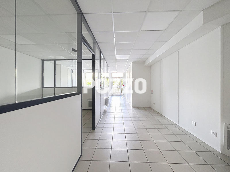 Local commercial - 107 m²